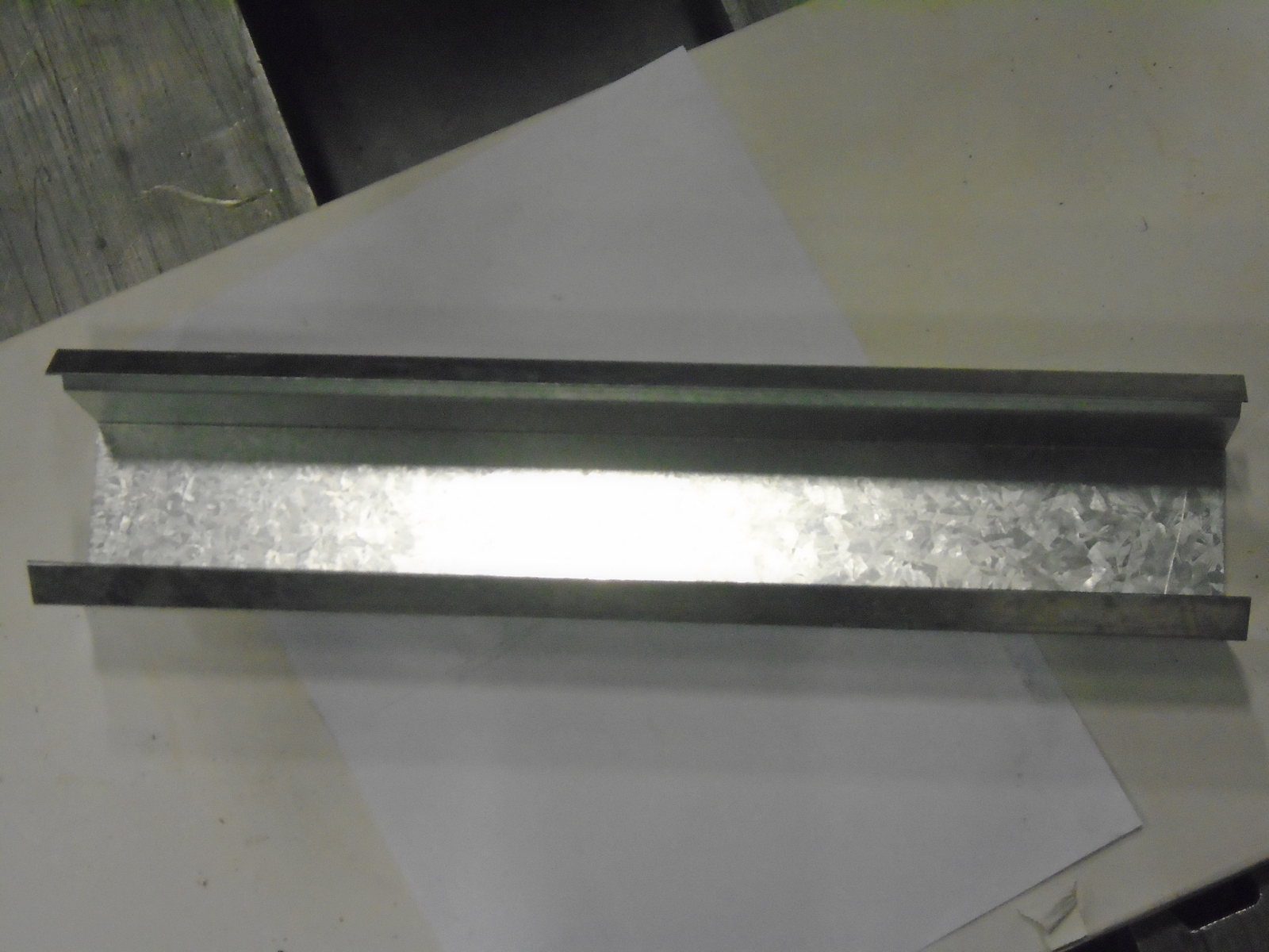 Bipartite closing trough cleaning